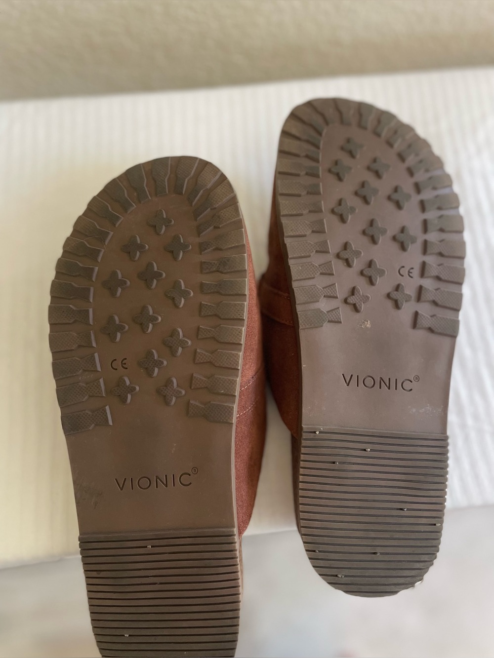 Vionic Rust Brown Suede Chain-Link Slide Mules SZ 9 - Picture 6 of 8